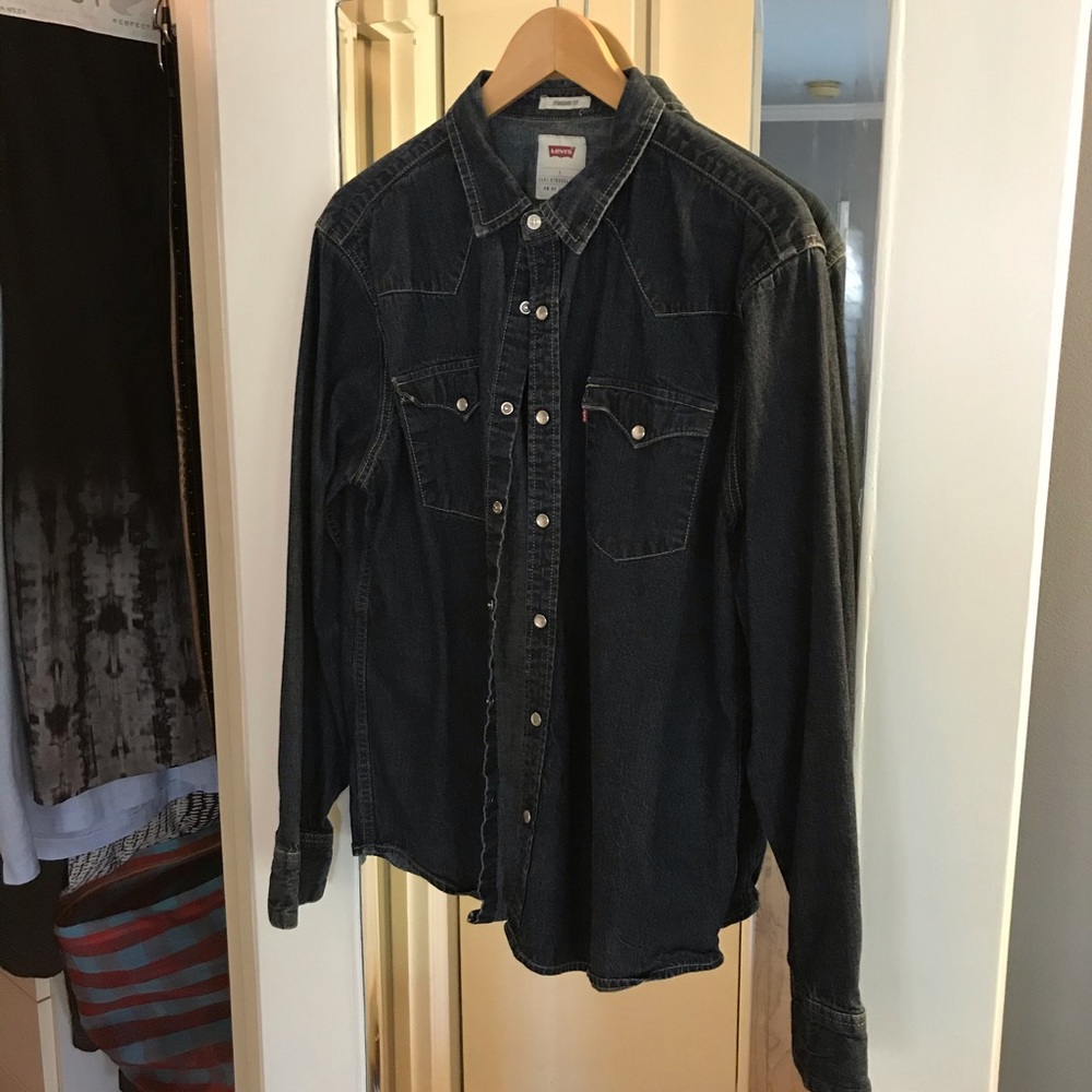 Levi’s men’s long sleeve denim shirt